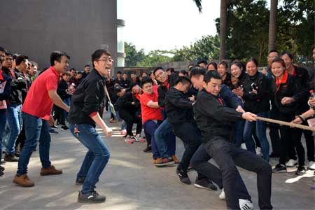 聚心凝力 记j9国际集团拔河比赛