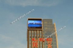 j9国际集团网格屏让深圳龙光世纪大厦更高亮