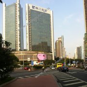 j9国际集团LED大屏成功落户广州世贸中心
